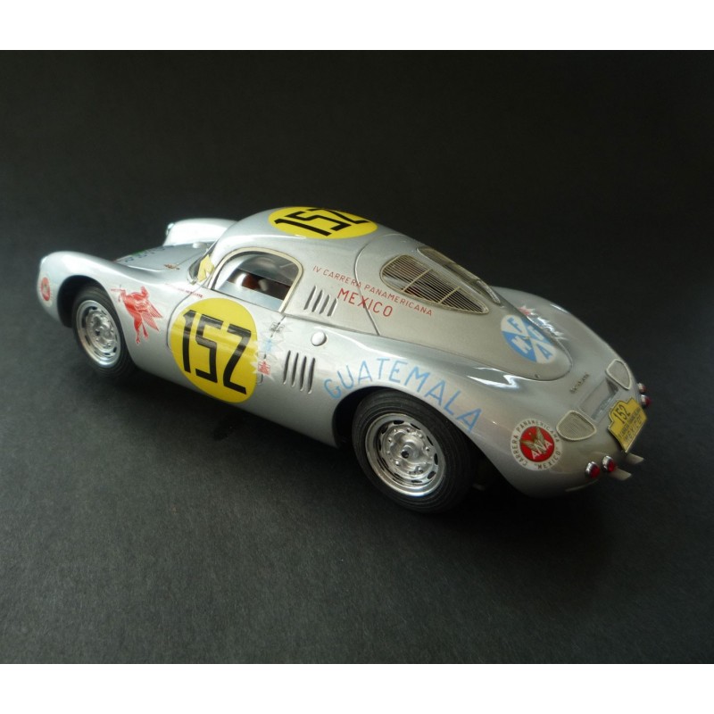 Voiture slot 1/24