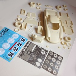 1/12 Ferrari 250 LM  Le Mans 1965 n°21 model kit car Profil 24