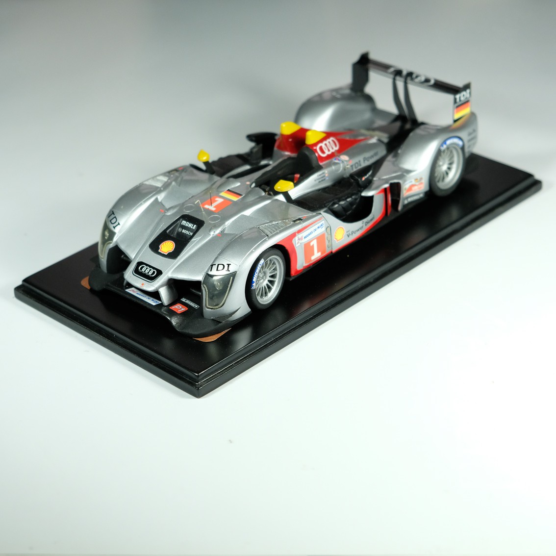 Lot De 4 Pneus Pirelli P Pour Maquette De Voiture - Échelle 1/24 Ou 1/18, Occasion