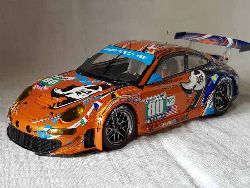 Porsche 997 #80 Le Mans 2011 1/24 par  John Schijndel - Pays Bas