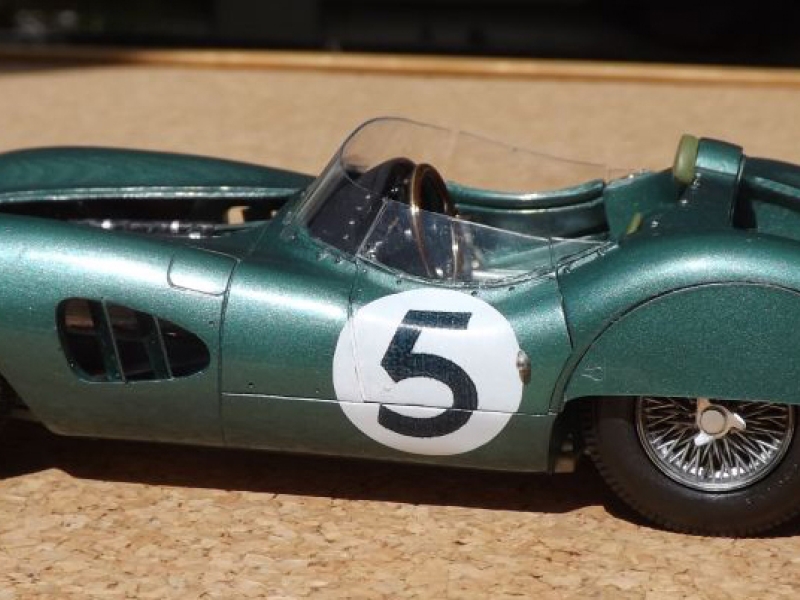 Aston Martin DBR1 par John Evans - Royaume Uni